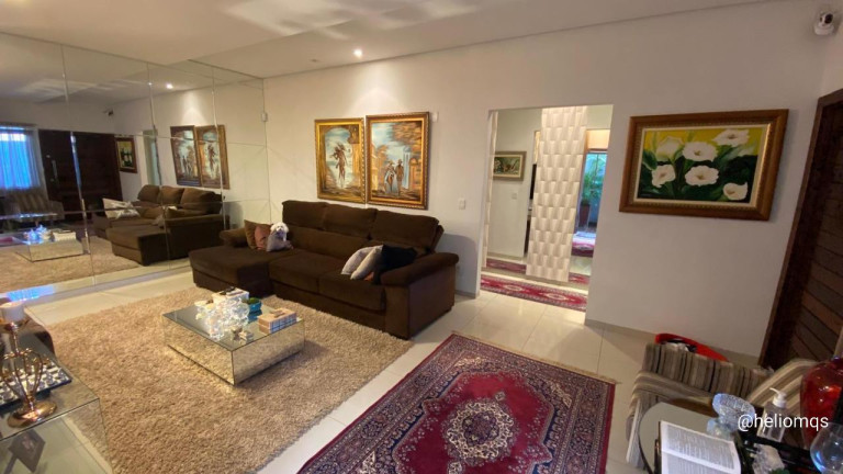 Imagem Casa com 3 Quartos à Venda, 244 m² em Vila Morumbi - Campo Grande Imagem Casa com 3 Quartos à Venda, 244 m² em Vila Morumbi - Campo Grande