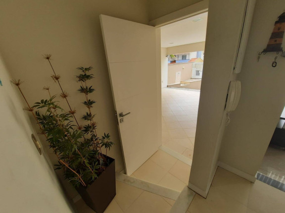 Imagem Casa com 4 Quartos para Temporada, 222 m² em Bombas - Bombinhas