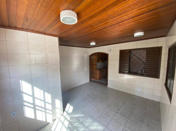 Imagem Casa com 4 Quartos à Venda, 360 m² em Canoas