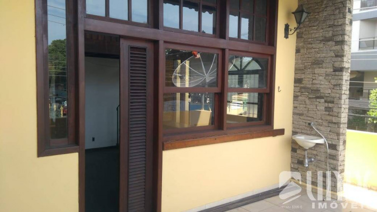 Imagem Casa com 4 Quartos para Alugar,  em Centro - Campos Dos Goytacazes