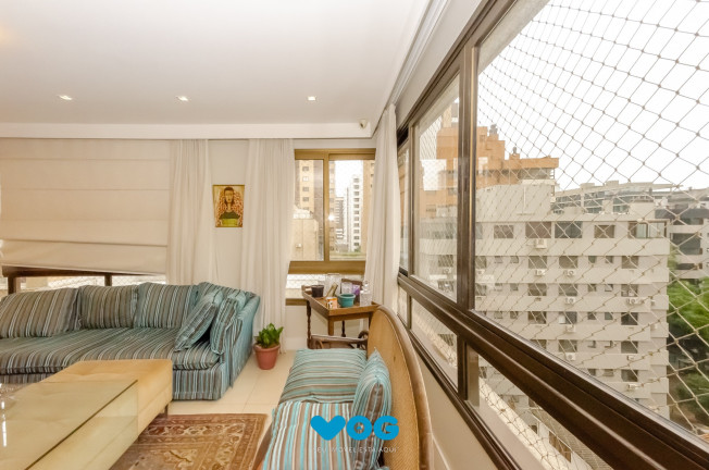 Imagem Imóvel com 3 Quartos à Venda, 136 m² em Petrópolis - Porto Alegre Imagem Imóvel com 3 Quartos à Venda, 136 m² em Petrópolis - Porto Alegre