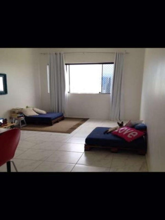 Imagem Apartamento com 2 Quartos à Venda, 70 m² em Stiep - Salvador