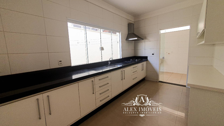 Imagem Casa de Condomínio com 3 Quartos à Venda, 250 m² em Condomínio Parque Residencial Roland - Limeira Imagem Casa de Condomínio com 3 Quartos à Venda, 250 m² em Condomínio Parque Residencial Roland - Limeira