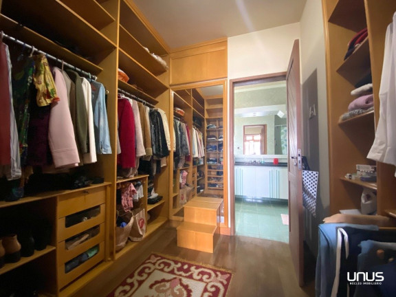 Imagem Casa com 5 Quartos à Venda,  em Trindade - Florianópolis
