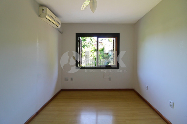 Imagem Imóvel com 3 Quartos à Venda, 179 m² em Cristal - Porto Alegre Imagem Imóvel com 3 Quartos à Venda, 179 m² em Cristal - Porto Alegre