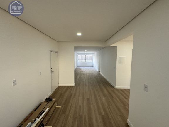 Imagem Apartamento com 3 Quartos à Venda, 111 m² em Centro - Florianópolis Imagem Apartamento com 3 Quartos à Venda, 111 m² em Centro - Florianópolis