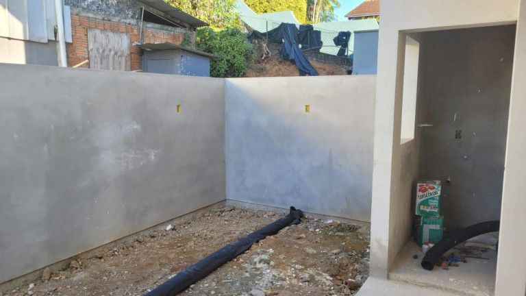 Imagem Sobrado com 3 Quartos à Venda, 186 m² em Glória - Joinville