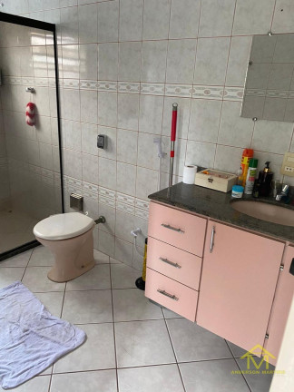 Imagem Casa com 5 Quartos à Venda, 200 m² em Centro - Vila Velha