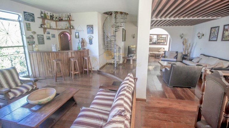 Imagem Casa com 4 Quartos à Venda, 228 m² em Quinta Da Barra - Teresópolis Imagem Casa com 4 Quartos à Venda, 228 m² em Quinta Da Barra - Teresópolis