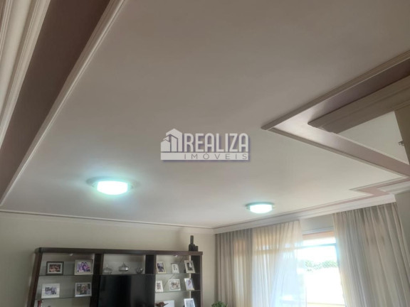 Imagem Apartamento com 3 Quartos à Venda, 191 m² em Boa Vista - Uberaba Imagem Apartamento com 3 Quartos à Venda, 191 m² em Boa Vista - Uberaba