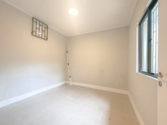 Imagem Casa com 3 Quartos à Venda, 320 m² em Coqueiros - Florianópolis Imagem Casa com 3 Quartos à Venda, 320 m² em Coqueiros - Florianópolis