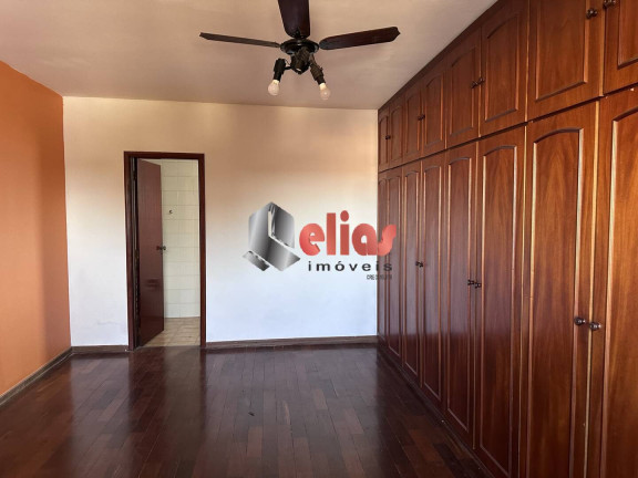 Imagem Casa com 3 Quartos à Venda, 252 m² em Vila Camargo - Bauru Imagem Casa com 3 Quartos à Venda, 252 m² em Vila Camargo - Bauru