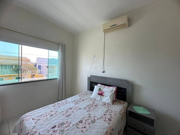 Imagem Casa com 6 Quartos à Venda, 200 m² em Centro - Balneário Barra Do Sul