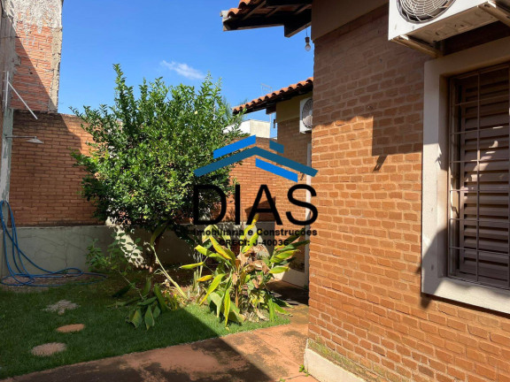 Imagem Casa com 2 Quartos à Venda, 345 m² em Centro - Araraquara Imagem Casa com 2 Quartos à Venda, 345 m² em Centro - Araraquara