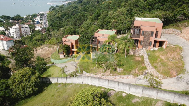 Imagem Casa com 13 Quartos à Venda, 119.891 m² em Centro - Porto Belo Imagem Casa com 13 Quartos à Venda, 119.891 m² em Centro - Porto Belo