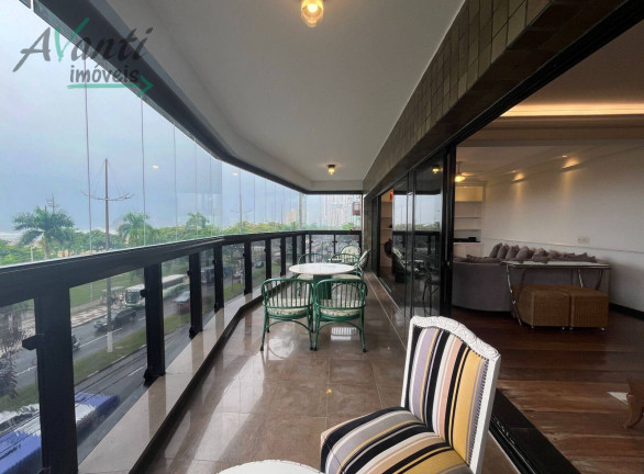 Apartamento com 3 Quartos à Venda, 254 m² em Pompéia - Santos