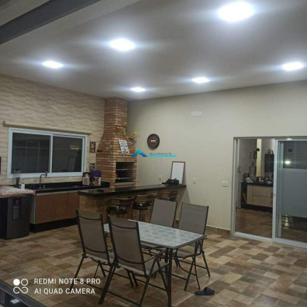 Imagem Casa com 3 Quartos para Alugar, 230 m² em Santa Isabel - Louveira Imagem Casa com 3 Quartos para Alugar, 230 m² em Santa Isabel - Louveira