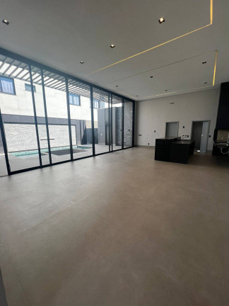 Imagem Casa com 3 Quartos à Venda, 466 m² em Ribeirão Do Lipa - Cuiabá Imagem Casa com 3 Quartos à Venda, 466 m² em Ribeirão Do Lipa - Cuiabá