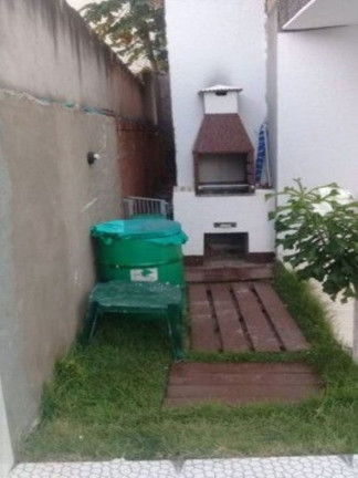 Imagem Casa com 4 Quartos à Venda, 220 m² em Arembepe - Camaçari Imagem Casa com 4 Quartos à Venda, 220 m² em Arembepe - Camaçari