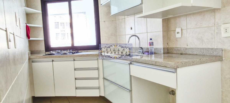 Imagem Apartamento com 1 Quarto à Venda, 66 m² em Copacabana - Rio De Janeiro Imagem Apartamento com 1 Quarto à Venda, 66 m² em Copacabana - Rio De Janeiro