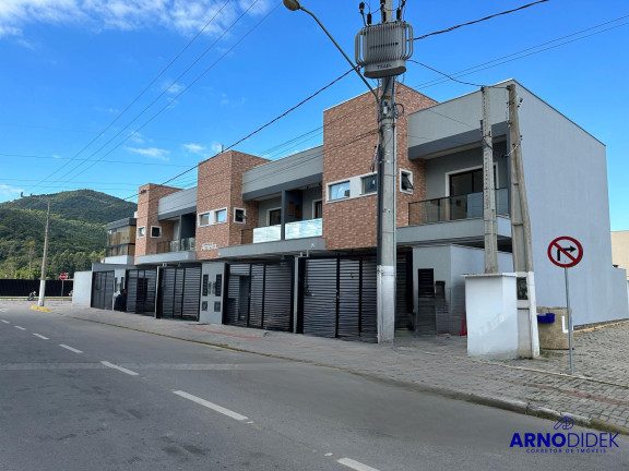 Casa com 3 Quartos à Venda, 107 m² em Balneario Pereque - Porto Belo