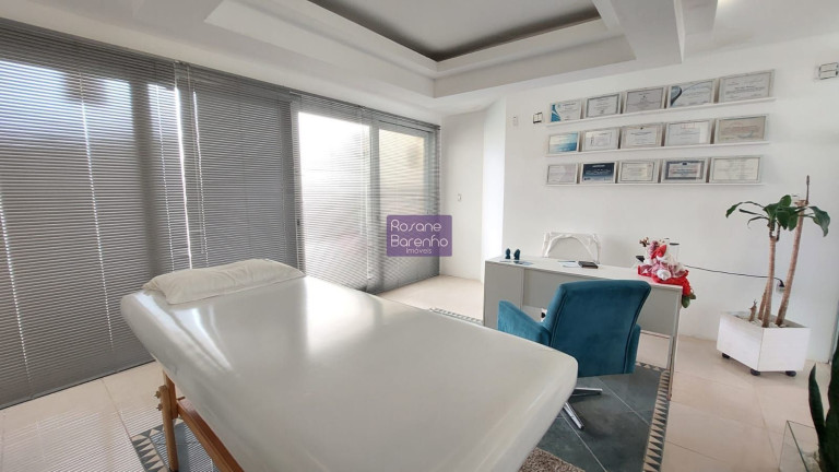 Imagem Casa com 4 Quartos à Venda, 400 m² em Centro - Rio Grande Imagem Casa com 4 Quartos à Venda, 400 m² em Centro - Rio Grande