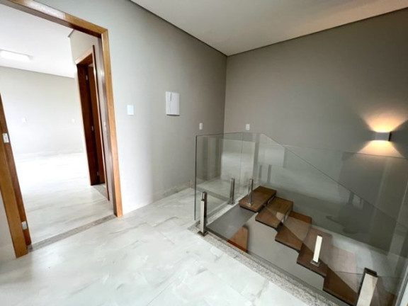 Imagem Sobrado com 4 Quartos à Venda, 160 m² em Vila Rosa - Goiânia