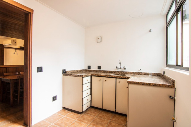 Imagem Imóvel com 3 Quartos à Venda, em Petrópolis - Porto Alegre Imagem Imóvel com 3 Quartos à Venda, em Petrópolis - Porto Alegre