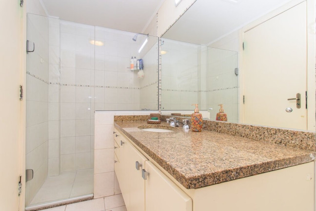 Imagem Apartamento com 3 Quartos à Venda, 153 m² em Rio Branco - Porto Alegre Imagem Apartamento com 3 Quartos à Venda, 153 m² em Rio Branco - Porto Alegre