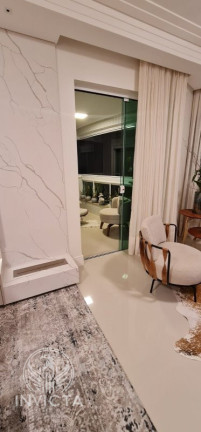 Imagem Apartamento com 3 Quartos à Venda, 196 m² em Centro - Balneário Camboriú Imagem Apartamento com 3 Quartos à Venda, 196 m² em Centro - Balneário Camboriú