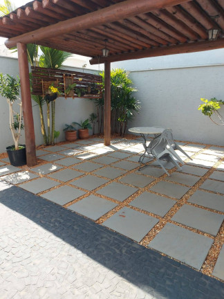 Imagem Casa com 4 Quartos à Venda, 246 m² em Jardim Inconfidência - Uberlândia Imagem Casa com 4 Quartos à Venda, 246 m² em Jardim Inconfidência - Uberlândia