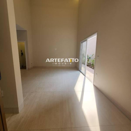 Imagem Casa com 4 Quartos à Venda, 244 m²