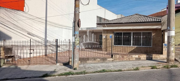 Casa com 4 Quartos para Alugar,  em Jardim Haydee - Mauá