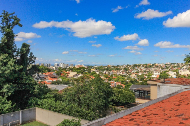 Imagem Casa com 5 Quartos à Venda, 254 m² em Três Figueiras - Porto Alegre