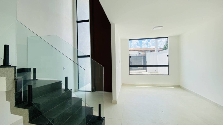 Imagem Casa com 3 Quartos à Venda, em Santa Mônica - Feira De Santana Imagem Casa com 3 Quartos à Venda, em Santa Mônica - Feira De Santana