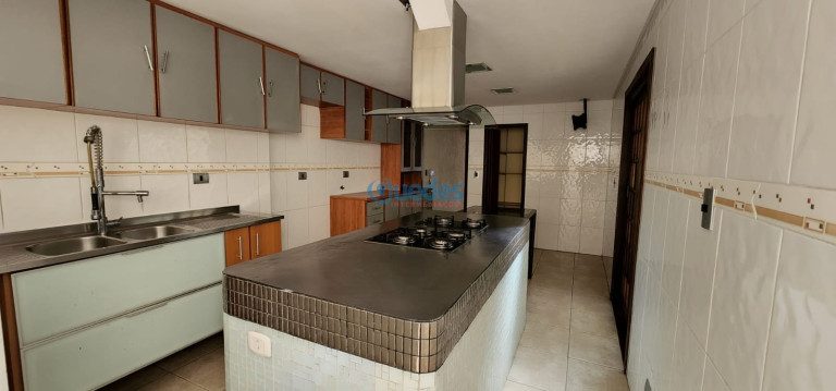 Imagem Sobrado com 3 Quartos à Venda, 300 m² em Jardim Maria Rosa - Taboão Da Serra Imagem Sobrado com 3 Quartos à Venda, 300 m² em Jardim Maria Rosa - Taboão Da Serra
