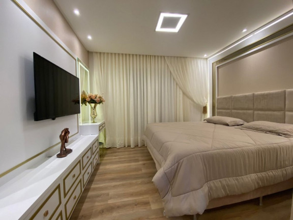 Imagem Apartamento com 4 Quartos à Venda, 195 m² em Pioneiros - Balneário Camboriú Imagem Apartamento com 4 Quartos à Venda, 195 m² em Pioneiros - Balneário Camboriú
