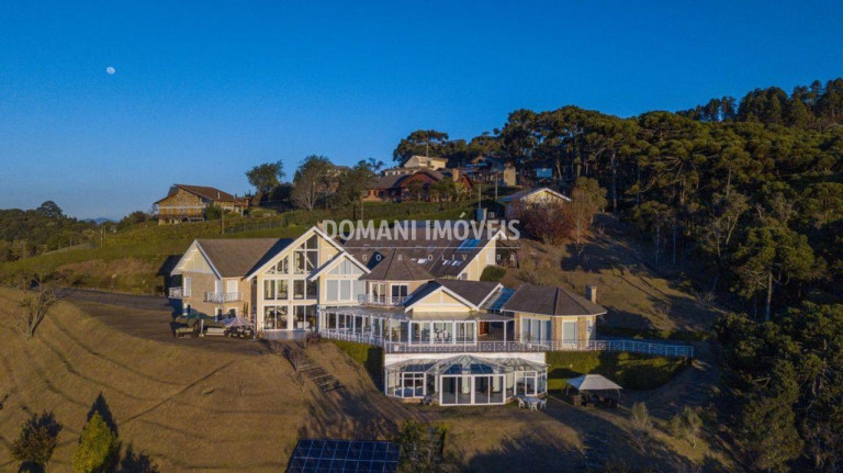 Imagem Imóvel com 6 Quartos à Venda, 1.640 m² em Região Do Alto Da Boa Vista - Campos Do Jordão Imagem Imóvel com 6 Quartos à Venda, 1.640 m² em Região Do Alto Da Boa Vista - Campos Do Jordão