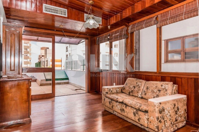 Imagem Imóvel com 3 Quartos à Venda, 244 m² em Petrópolis - Porto Alegre