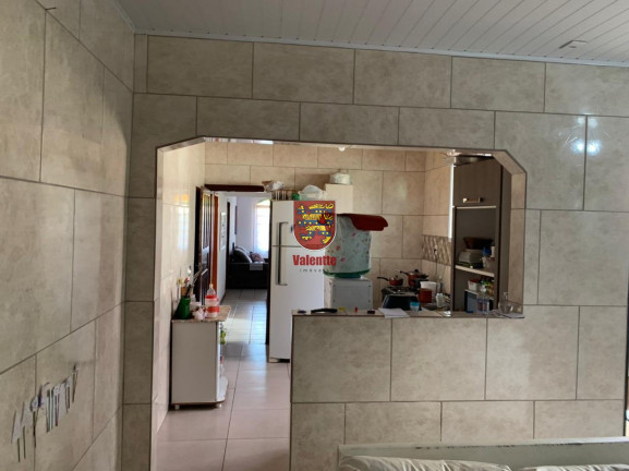 Imagem Casa com 3 Quartos à Venda, em Balneário - Florianópolis Imagem Casa com 3 Quartos à Venda, em Balneário - Florianópolis