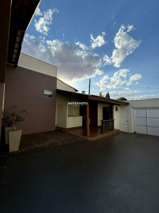 Casa com 3 Quartos à Venda, 187 m²