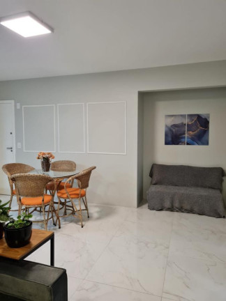 Imagem Apartamento com 2 Quartos à Venda, 65 m² em Centro - Balneário Camboriú