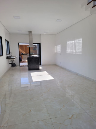 Imagem Sobrado com 3 Quartos à Venda, 143 m² em Villas Do Jaguari - Santana De Parnaíba