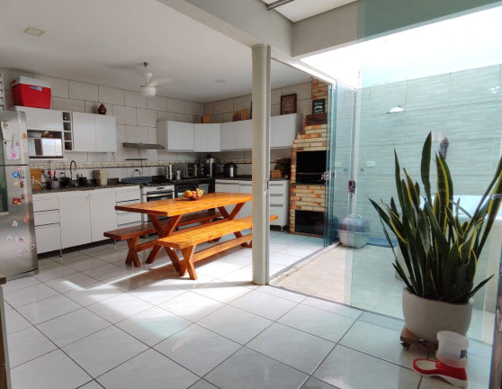 Imagem Casa de Condomínio com 3 Quartos à Venda, 110 m² em Jardim Imperial - Cuiabá
