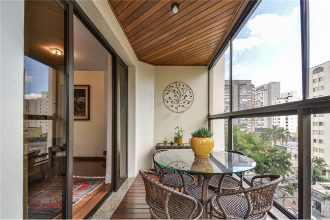 Imagem Apartamento com 3 Quartos à Venda, 193 m² em Moema - São Paulo Imagem Apartamento com 3 Quartos à Venda, 193 m² em Moema - São Paulo