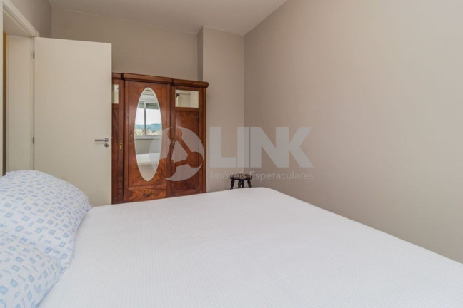 Imagem Apartamento com 1 Quarto à Venda, 35 m² em Santo Antônio - Porto Alegre Imagem Apartamento com 1 Quarto à Venda, 35 m² em Santo Antônio - Porto Alegre