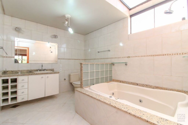 Imagem Casa com 3 Quartos à Venda, 337 m² em Cascata - Porto Alegre
