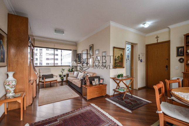 Apartamento com 2 Quartos à Venda, 62 m² em Moema - São Paulo