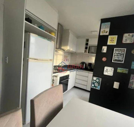 Imagem Apartamento com 2 Quartos à Venda, 48 m² em Capão Raso - Curitiba Imagem Apartamento com 2 Quartos à Venda, 48 m² em Capão Raso - Curitiba
