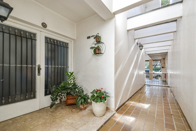 Imagem Casa com 4 Quartos à Venda, 242 m² em Moema - São Paulo